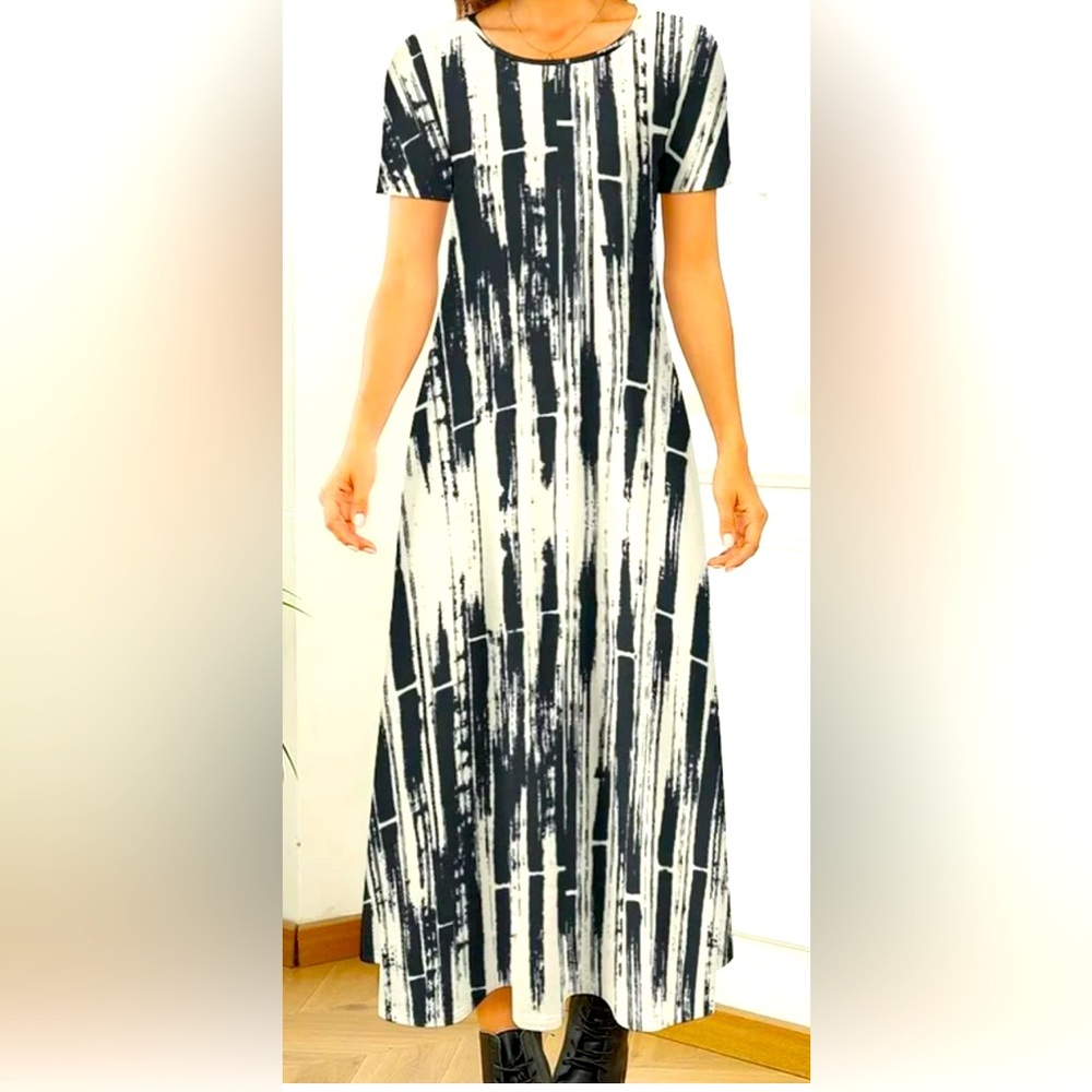 NO BRAND SHOWN XXL, black, gray and white tie dyed appearance, midi dress.